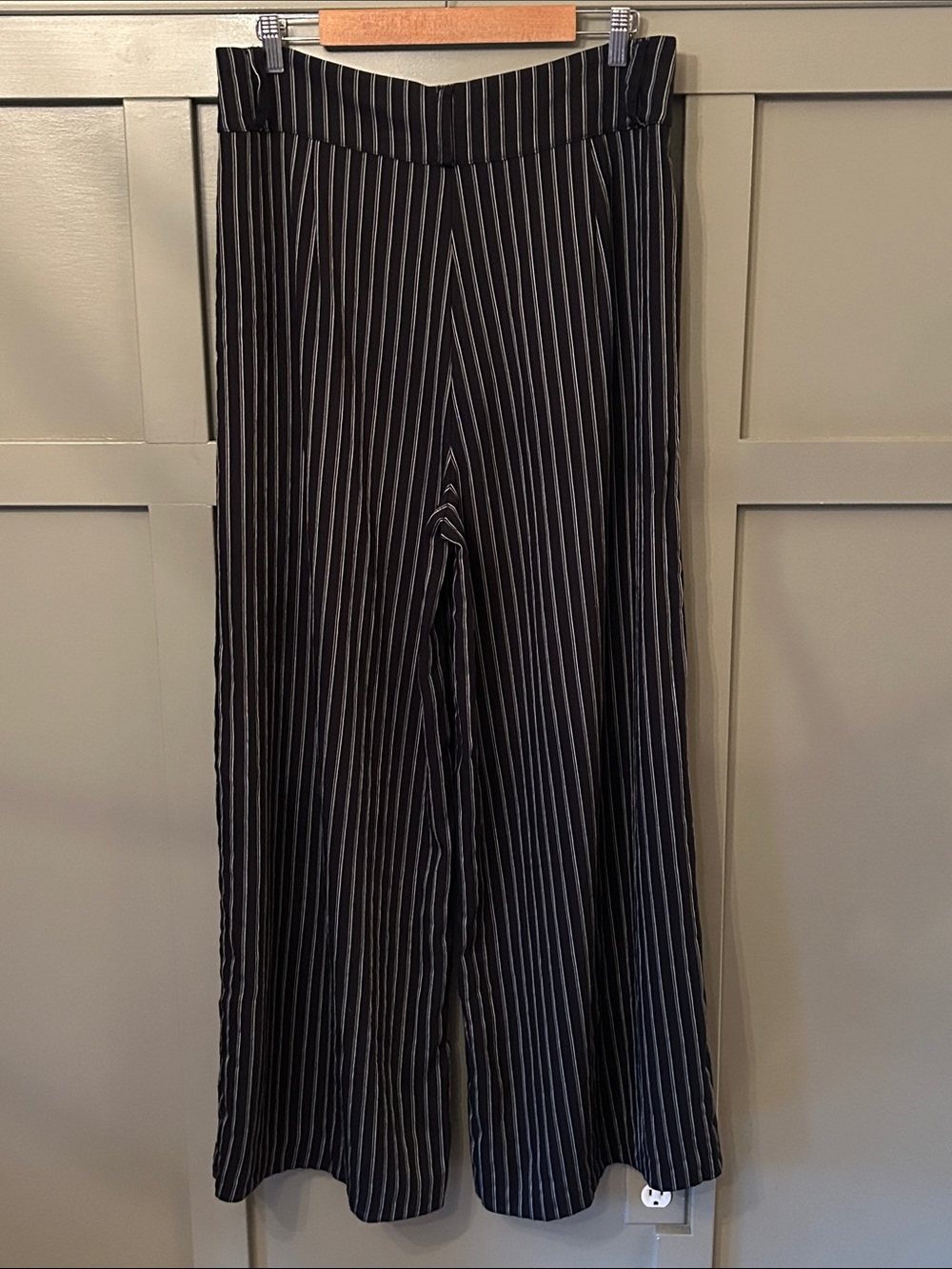 By Anthropologie Pinstripe Wide Leg Trousers Pants High Rise Black Size 14 - Picture 10 of 13